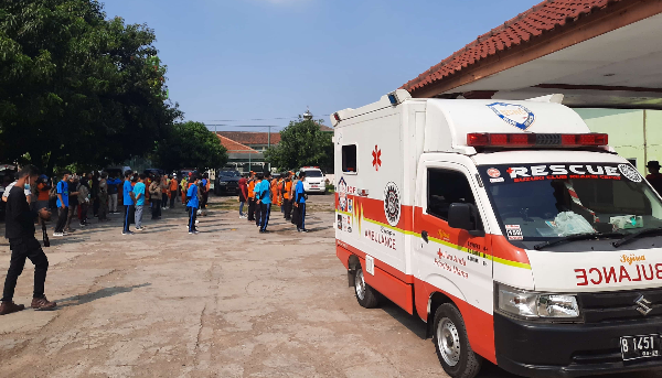 SCRC LAKUKAN OPERASI BERSIH KALI DAN PENANAMAN POHON DALAM RANGKA PROGRAM PEDULI LINGKUNGAN HIDUP